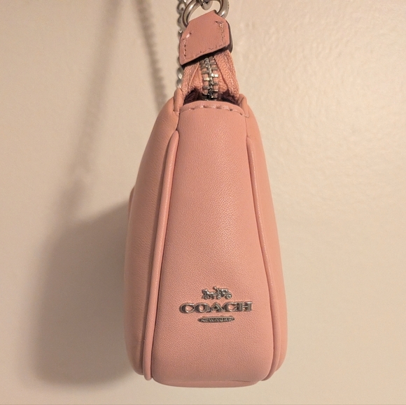 Coach Soft Pink Leather Small Purse With Attachable Long Chain Strap - Picture 2 of 4